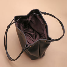 Load image into Gallery viewer, Silvertote Tas Tote Wanita New Mona Black