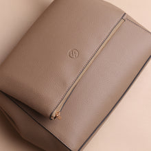 Load image into Gallery viewer, Tas Bahu Wanita Silvertote Mika