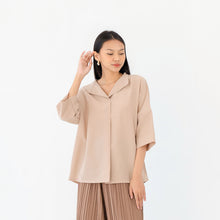 Load image into Gallery viewer, Silvertote Apparel Pakaian Wanita Lora Top