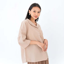 Load image into Gallery viewer, Silvertote Apparel Pakaian Wanita Lora Top
