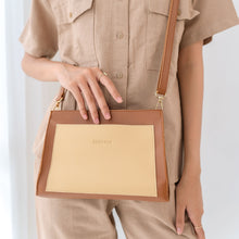 Load image into Gallery viewer, Tas Selempang Wanita Silvertote Jess CB Taupe