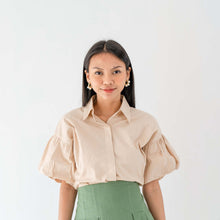 Load image into Gallery viewer, Silvertote Apparel Pakaian Wanita Angel Puff Top