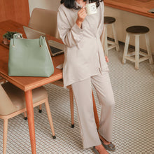 Load image into Gallery viewer, Pakaian Wanita Silvertote Apparel Sully Set Pants