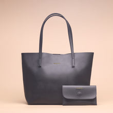 Load image into Gallery viewer, Jenner Totebag Black