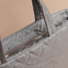 Load image into Gallery viewer, Silvertote Tas Tote Wanita Mia Pillow Totebag Silver