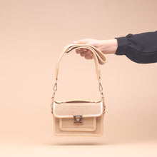Load image into Gallery viewer, Silvertote Tas Selempang Wanita Soho Sling Bag Creme