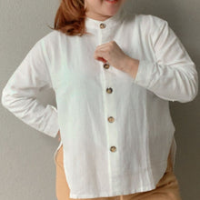 Load image into Gallery viewer, Silvertote Apparel Pakaian Wanita Selma Linen Top
