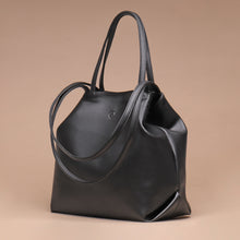 Load image into Gallery viewer, Ivonne Tote Bag Black
