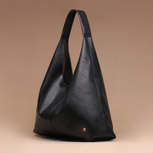 Load image into Gallery viewer, Silvertote Tas Bahu Wanita Allene Vegan Leather Hobo
