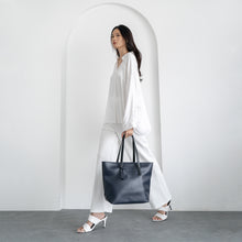 Load image into Gallery viewer, Indah Tote Bag Silver Black
