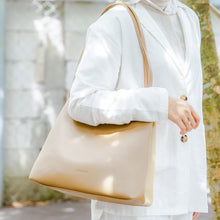 Load image into Gallery viewer, Silvertote Tas Tote Wanita Mona Totebag Brown
