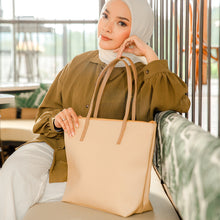Load image into Gallery viewer, Jetset Totebag Brown
