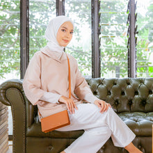 Load image into Gallery viewer, Silvertote Dompet Wanita Lola Wallet Taupe
