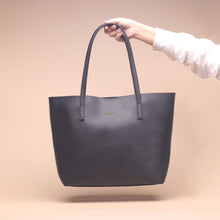 Load image into Gallery viewer, Jenner Totebag  Black
