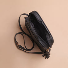 Load image into Gallery viewer, Tori Sling Bag Black
