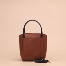 Load image into Gallery viewer, Molly Sling Bag Brown Black
